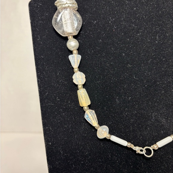 Seed Bead White Multistrand Necklace Silvertone Opalescent Clear Beads 12โ Drop - Picture 7 of 9